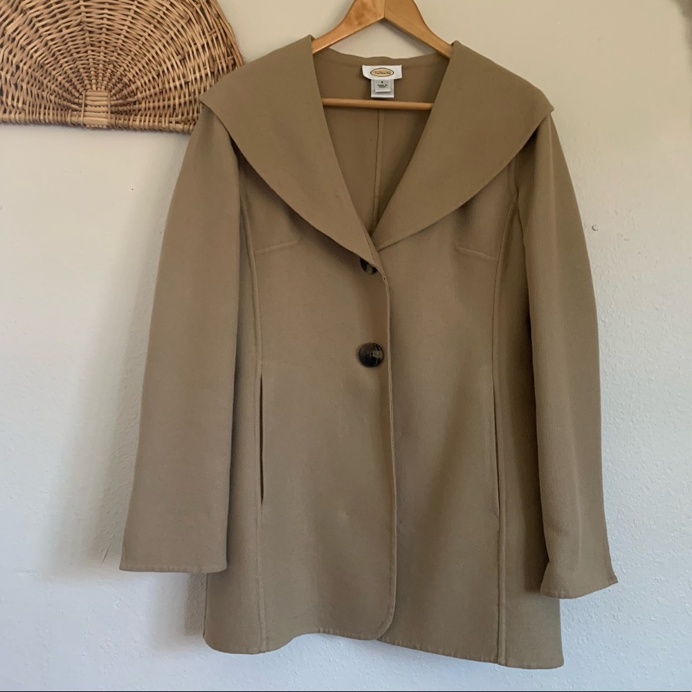 Talbots 2 Button Collared 100% Wool Coat Camel size 6